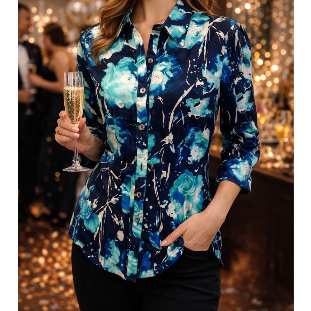Jones New York Signature floral button down Large blouse 3/4 sleeves form fitted